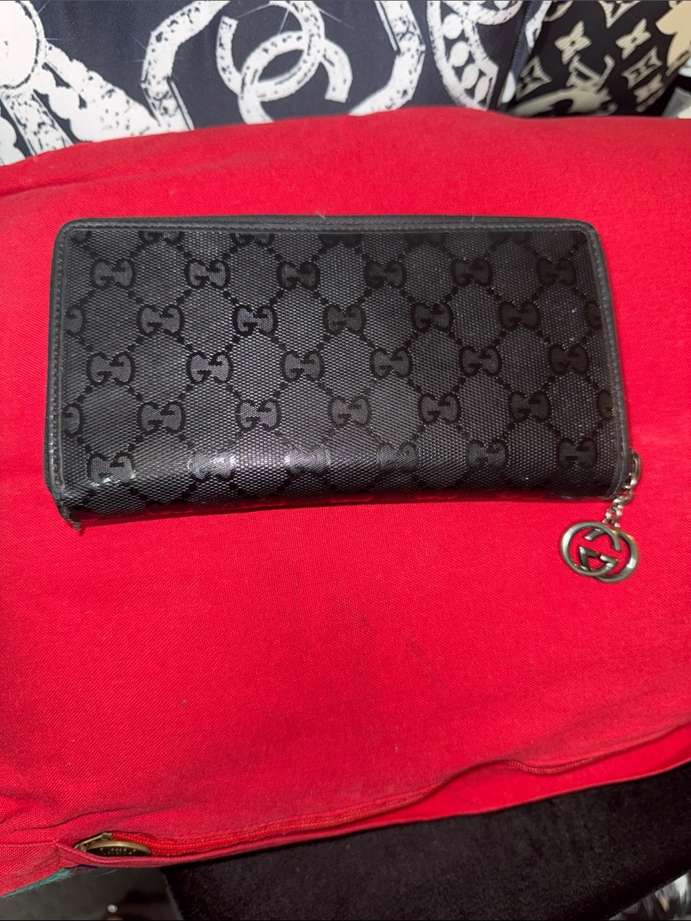 Gucci Black GG Logo Zip Wallet with Interlocking G Charm